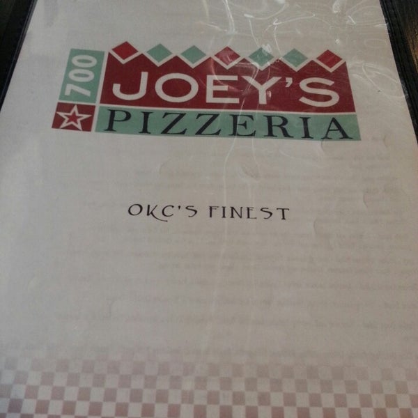 Снимок сделан в Joey&#39;s Pizzeria пользователем Tiffany B. 3/28/2013