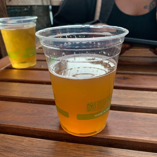 5/8/2021에 Tim W.님이 Hoi Polloi Brewpub &amp; Beat Lounge에서 찍은 사진