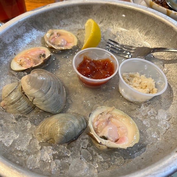 Photo taken at Union Oyster House by Tim W. on 10/14/2023