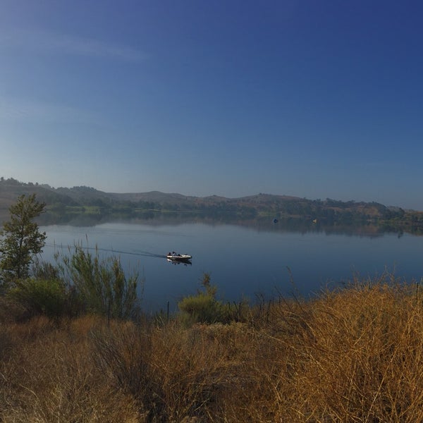Photos at Puddingstone Lake 4 tips from 452 visitors