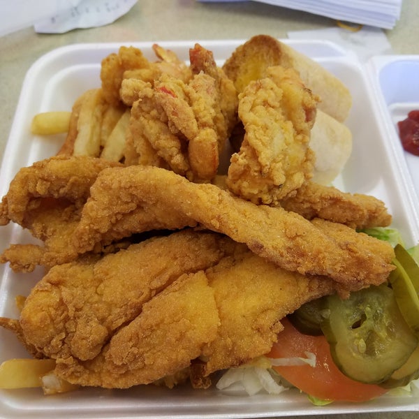 5/28/2018에 Liz H.님이 Cajun Seafood에서 찍은 사진