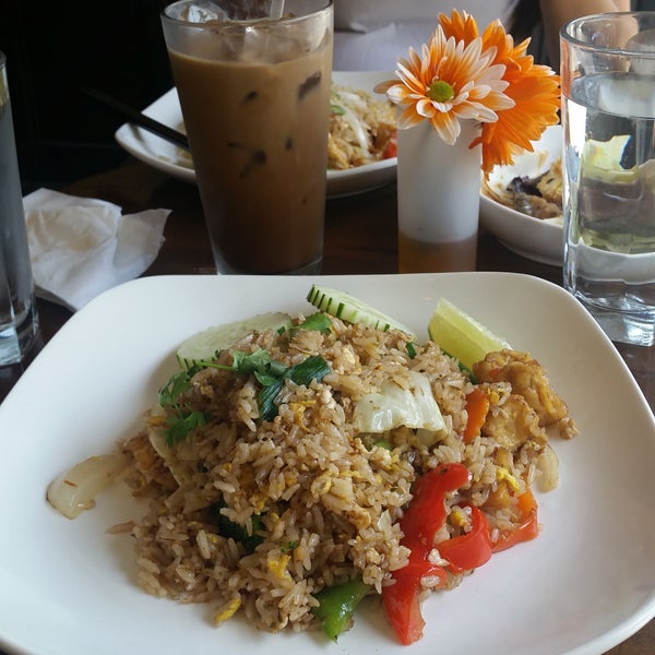 Great Lunch Specials ($7-$9) and only +$1.50 for Thai Iced Tea/Coffee!