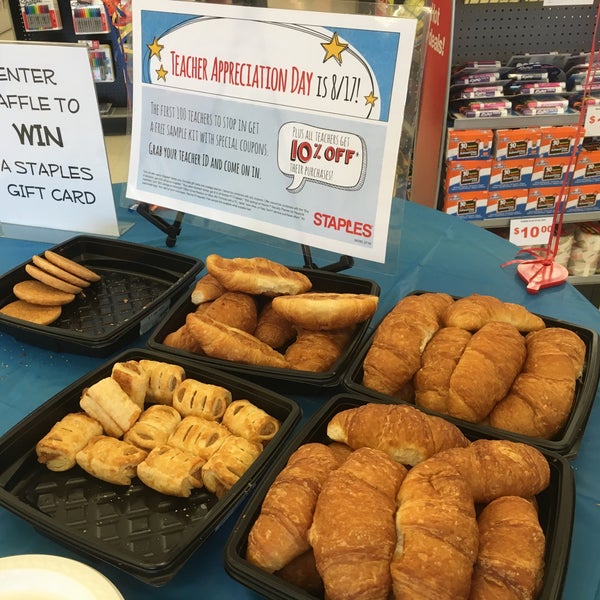 Staples 2879 Jamacha Road