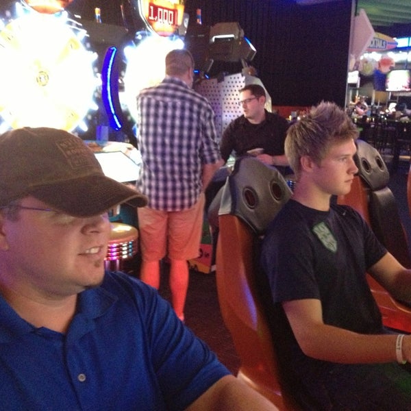 Photo taken at Dave &amp; Buster&#39;s by Kozzette B. on 9/2/2013