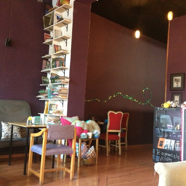 2/24/2013 tarihinde Ana G.ziyaretçi tarafından Serendipity Tea Room'de çekilen fotoğraf
