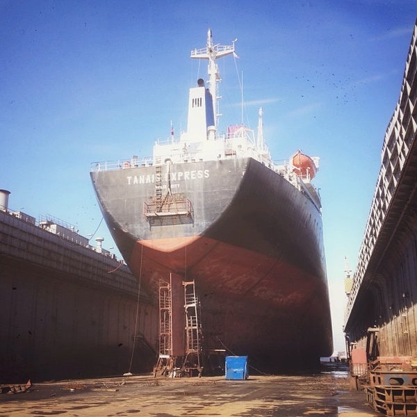 док 5 канонерский завод. судоремонтный завод петербург. судостроительная верфь санкт-петербург. канонерский судоремонтный завод санкт-петербург. судоремонтный завод петербург.