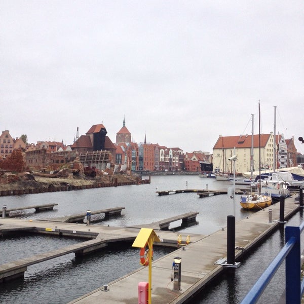 รูปภาพถ่ายที่ Hotel Gdańsk โดย Marcin R. เมื่อ 11/18/2013