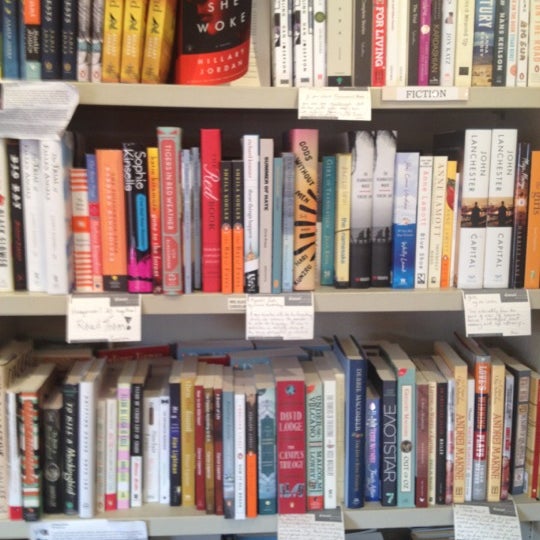 12/9/2012에 Art L.님이 Diesel, A Bookstore에서 찍은 사진
