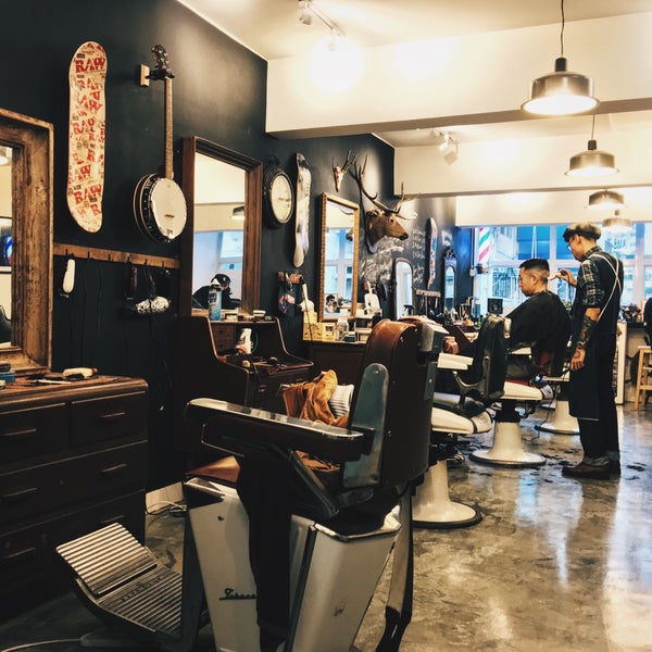 1/31/2016에 Warren S.님이 Hair House Barbershop by Adam Chan에서 찍은 사진