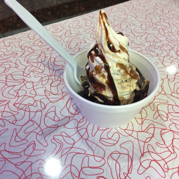 Photo taken at Frostbite Ice Cream by Evi C. on 3/31/2018