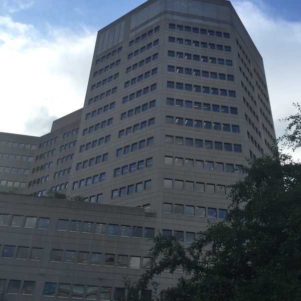 Place du Portage Phase 4 District de Hull 1 tip from 192 visitors