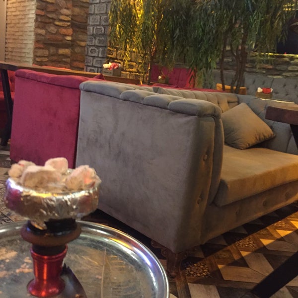 Foto scattata a Şahmaran Cafe da Hamit K. il 8/22/2019