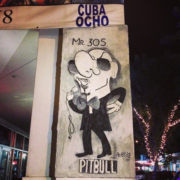 12/18/2014 tarihinde Alex D.ziyaretçi tarafından Cubaocho Museum &amp; Performing Arts Center'de çekilen fotoğraf