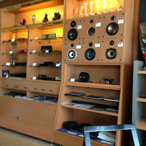 Sound 21. Линейный массив tvaudio vera 36 цена. Переносная акустическая система. Sound 21. Eighteensound 5w430.