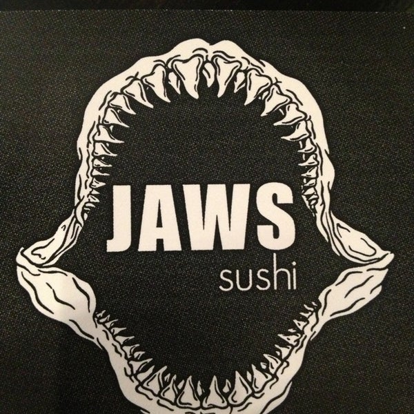 รูปภาพถ่ายที่ Jaws Sushi โดย Elliott J. เมื่อ 8/3/2013