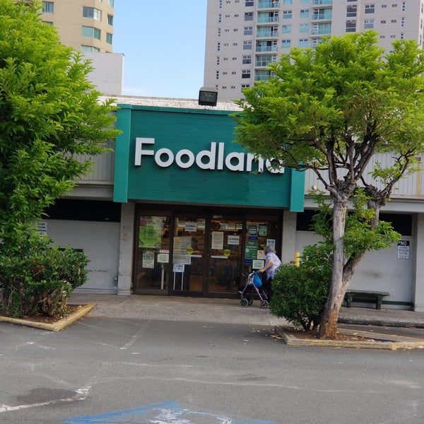 Foodland (Artık Kapalı) Makiki Lower Punchbowl Tantalu'da Market