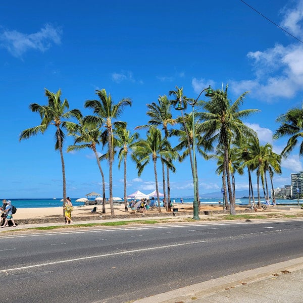 Photo taken at Waikiki Beach Walls by Aloha B. on 8/1/2022
