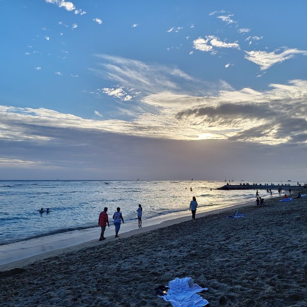 2/5/2023 tarihinde Aloha B.ziyaretçi tarafından Duke&#39;s Waikiki'de çekilen fotoğraf