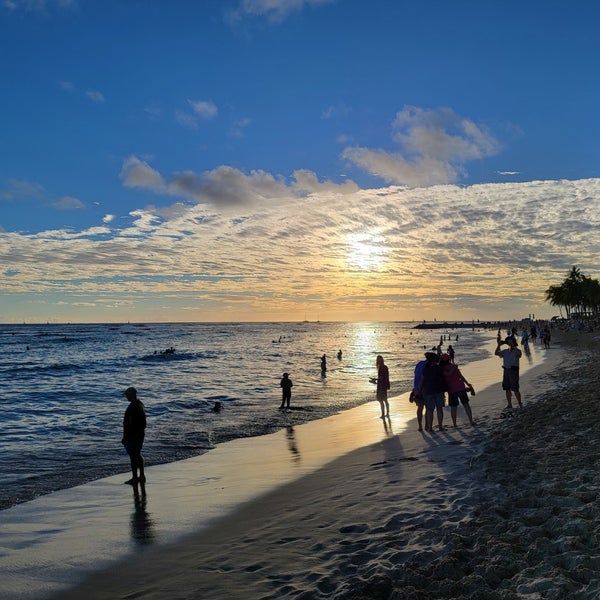 3/6/2023にAloha B.がDuke&#39;s Waikikiで撮った写真