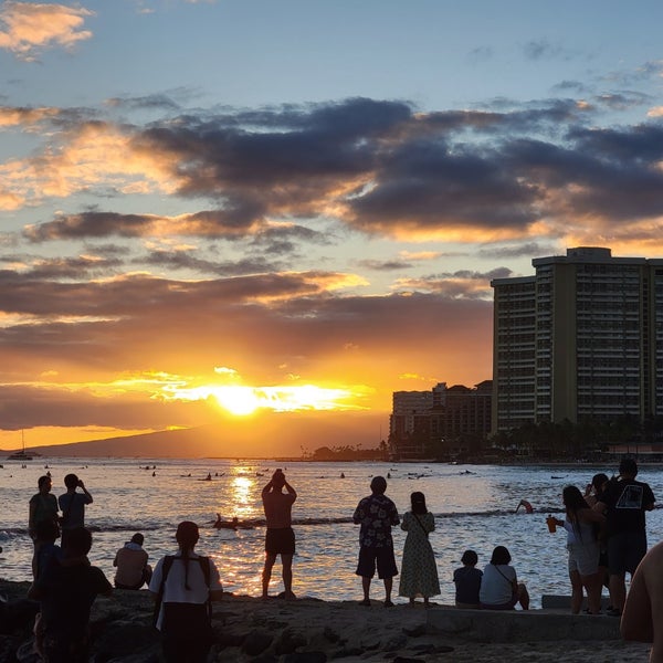 Photo taken at Waikiki Beach Walls by Aloha B. on 7/7/2023