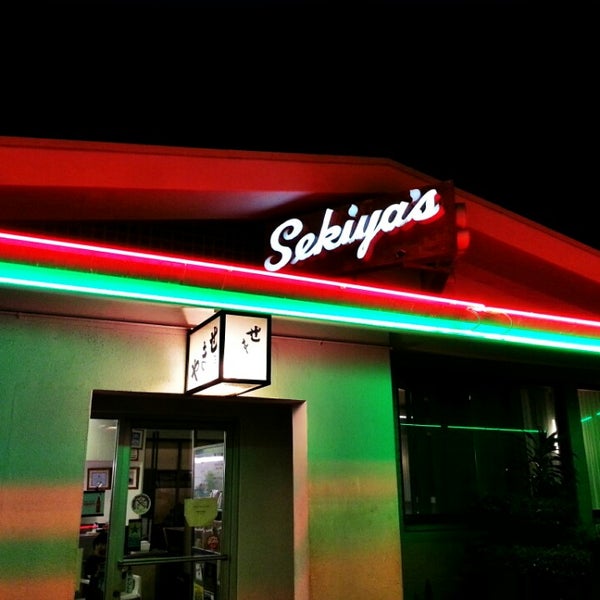 Foto tirada no(a) Sekiya&#39;s Restaurant &amp; Delicatessen por Aloha B. em 6/4/2013