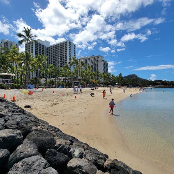 Photo taken at Waikiki Beach Walls by Aloha B. on 6/22/2023