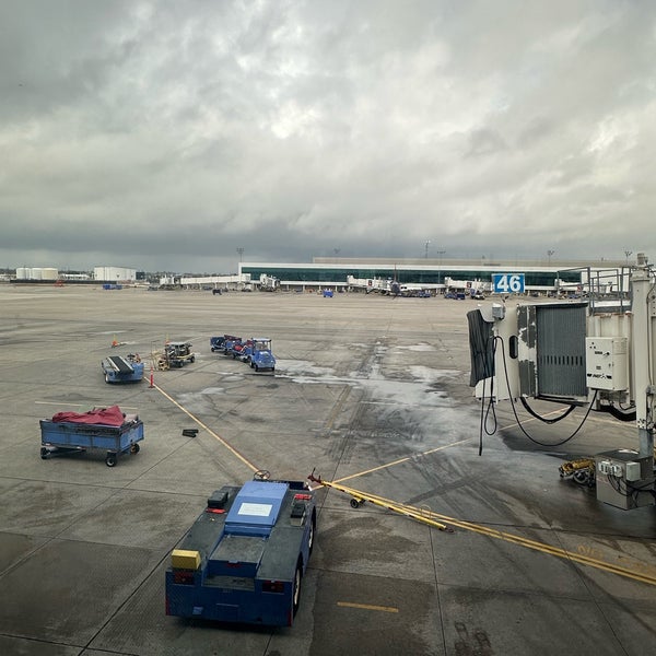 Photo taken at William P. Hobby Airport (HOU) by Cisrow H. on 2/11/2024