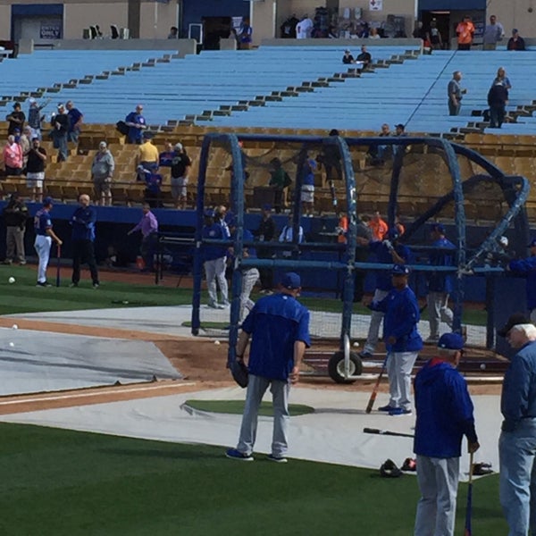 รูปภาพถ่ายที่ Cashman Field โดย Cisrow H. เมื่อ 9/28/2020