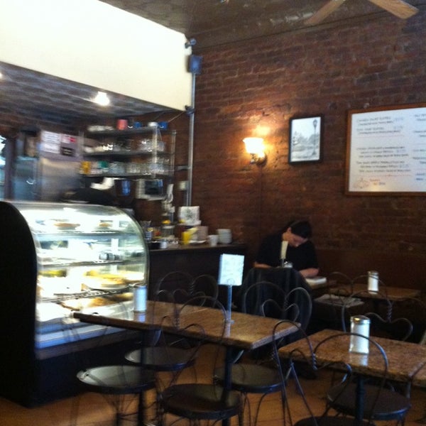 10/15/2013 tarihinde Merih Y.ziyaretçi tarafından Borgia II Cafe'de çekilen fotoğraf