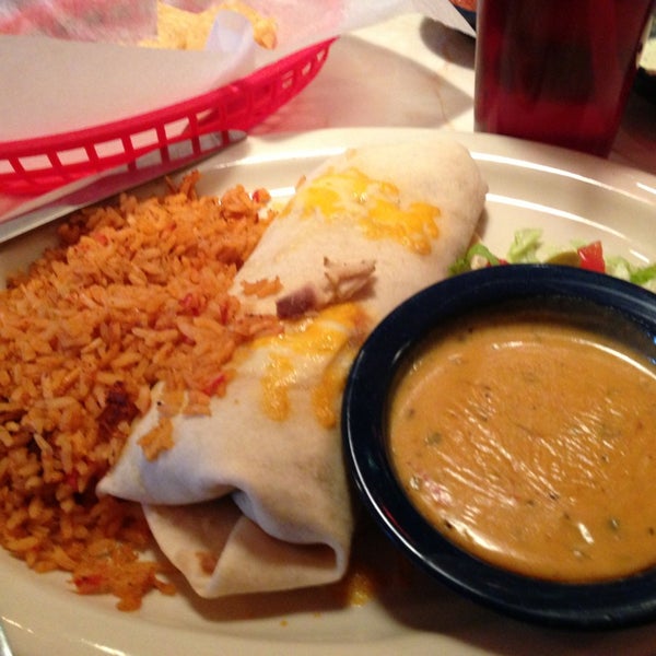 Photo taken at Chuy&#39;s TexMex by Megan W. on 12/22/2012