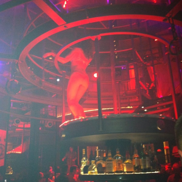 3/3/2013에 Christine M.님이 Ivan Kane&#39;s Royal Jelly Burlesque Nightclub에서 찍은 사진