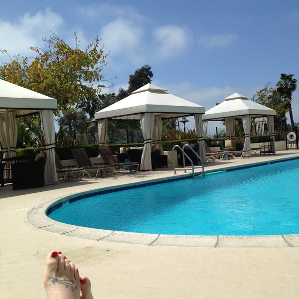 Foto diambil di VEA Newport Beach, a Marriott Resort &amp; Spa oleh Christine M. pada 4/11/2013