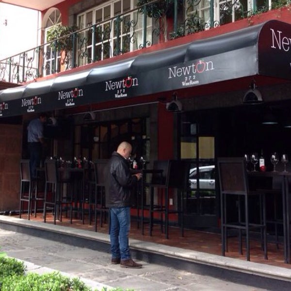 Newton 272 Wine & Mezcal Room Polanco Isaac Newton 272