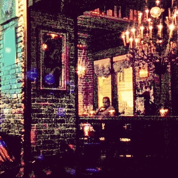 12/29/2012 tarihinde Luis G.ziyaretçi tarafından Charleston Bubble Lounge'de çekilen fotoğraf