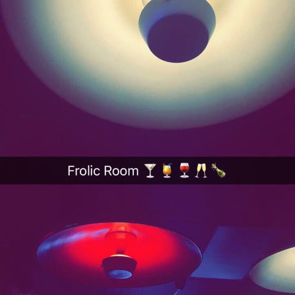 Foto tirada no(a) Frolic Room por Suzanne M. em 5/6/2017