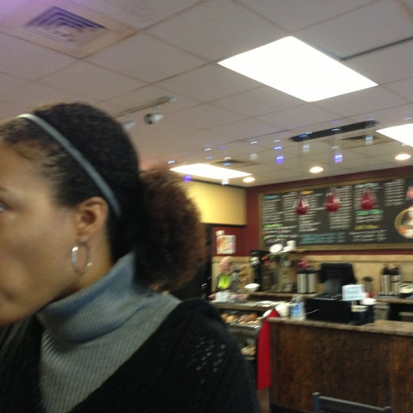 Foto scattata a Aversboro Coffee da Tony N. il 3/12/2013