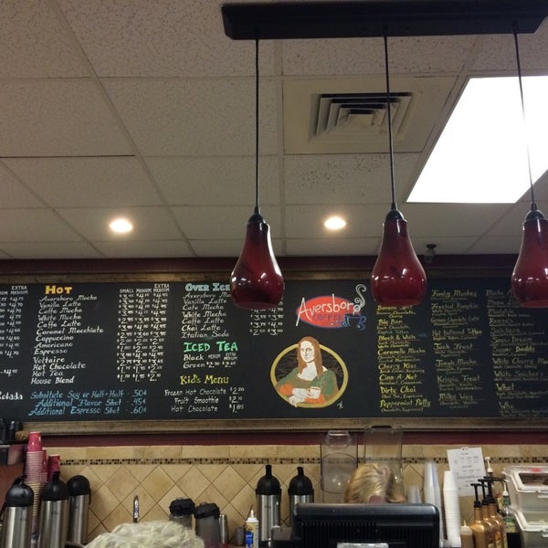 3/21/2014 tarihinde Tony N.ziyaretçi tarafından Aversboro Coffee'de çekilen fotoğraf