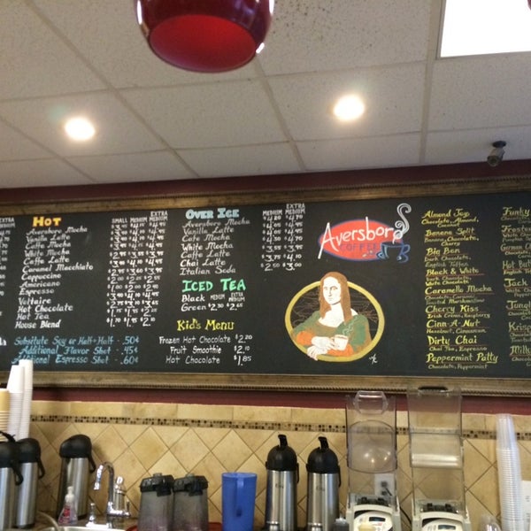 รูปภาพถ่ายที่ Aversboro Coffee โดย Tony N. เมื่อ 3/7/2014