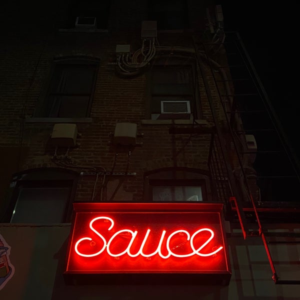 Foto tirada no(a) Sauce Restaurant por Paul W. em 4/23/2022