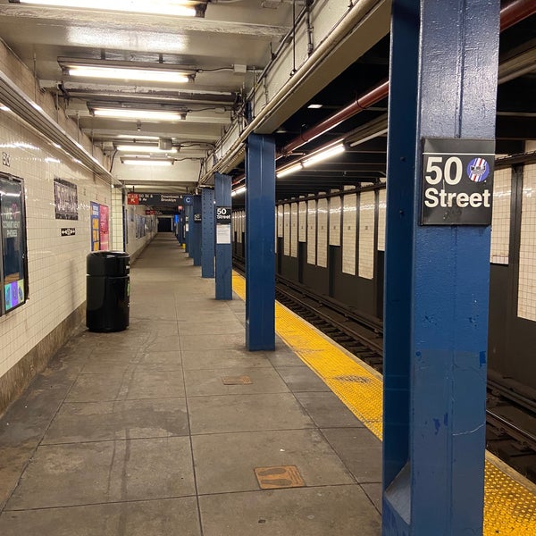 Das Foto wurde bei MTA Subway - 50th St (C/E) von Paul W. am 4/29/2022 aufgenommen