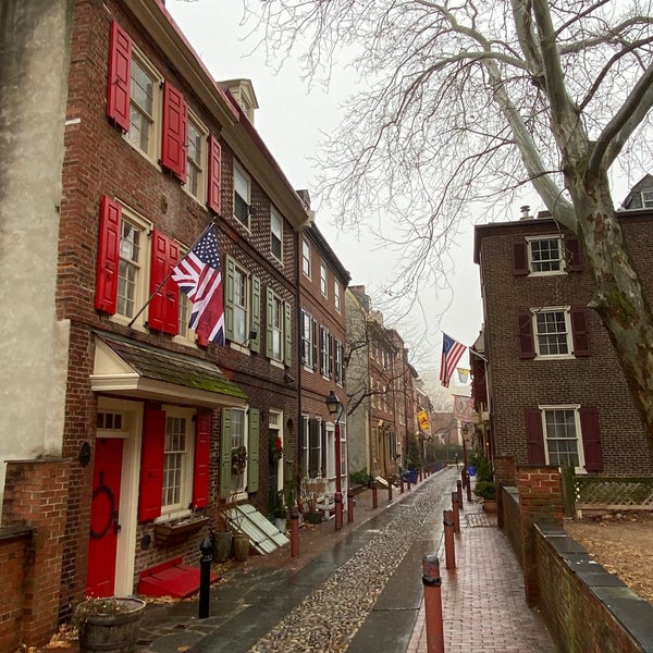 Photo taken at Elfreth&#39;s Alley Museum by Paul W. on 12/31/2022