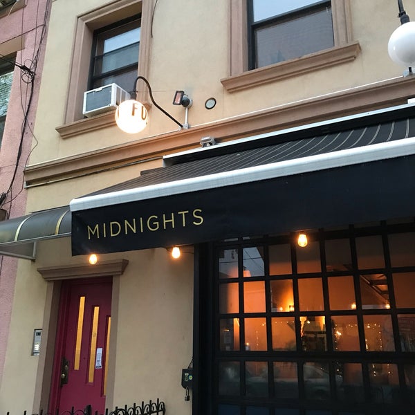 Photo taken at MIDNIGHTS by Paul W. on 4/26/2019