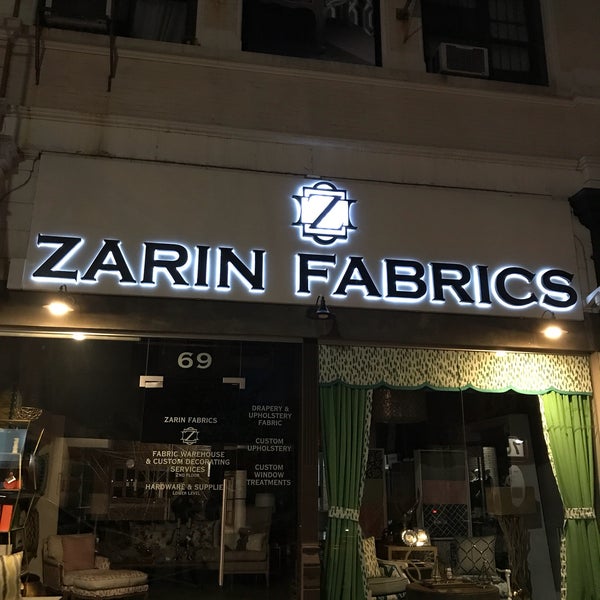 Photo taken at Zarin Fabrics by Paul W. on 7/22/2017