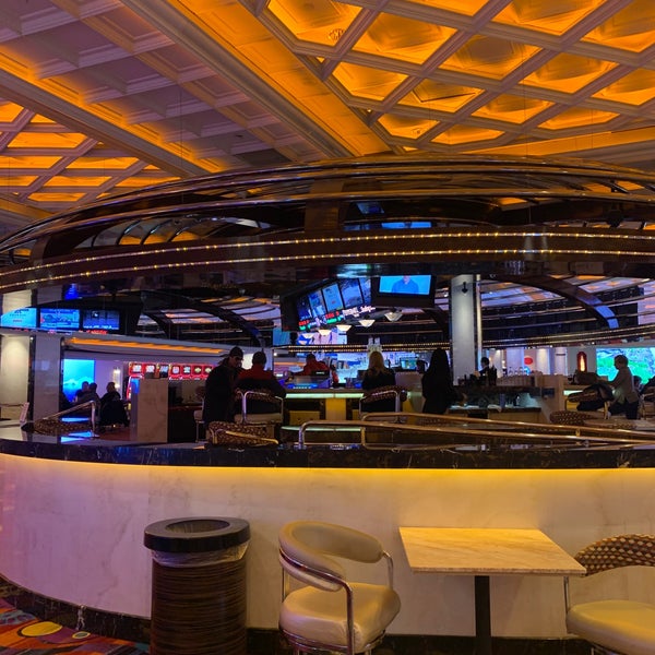 รูปภาพถ่ายที่ Peppermill Resort Spa Casino โดย Josh H. เมื่อ 1/16/2020