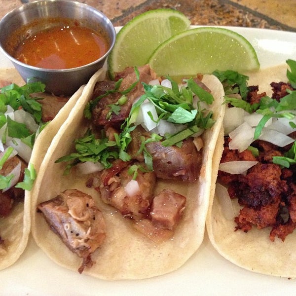 Das Foto wurde bei El Paso Restaurante Mexicano von Ernesto E. am 8/30/2013 aufgenommen