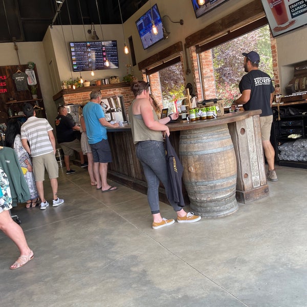 Photo taken at BarrelHouse Brewing Co. - Brewery and Beer Gardens by Ken P. on 8/7/2021