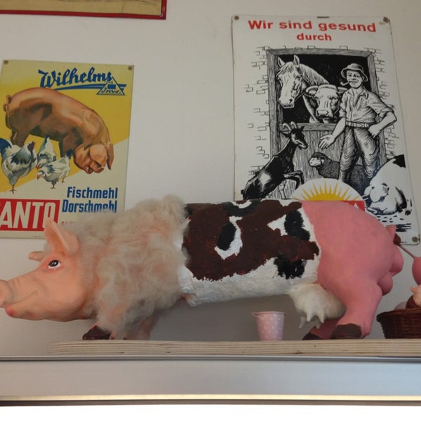6/25/2013 tarihinde Heidrun S.ziyaretçi tarafından SchweineMuseum'de çekilen fotoğraf