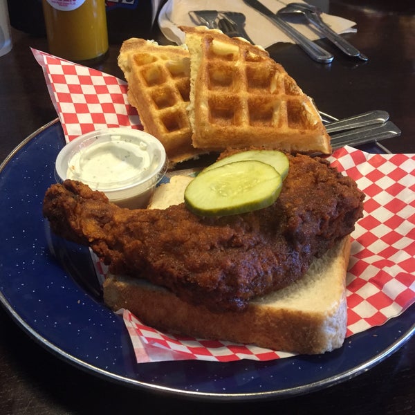 Photo taken at Music City Hot Chicken by Cosmo C. on 9/21/2017
