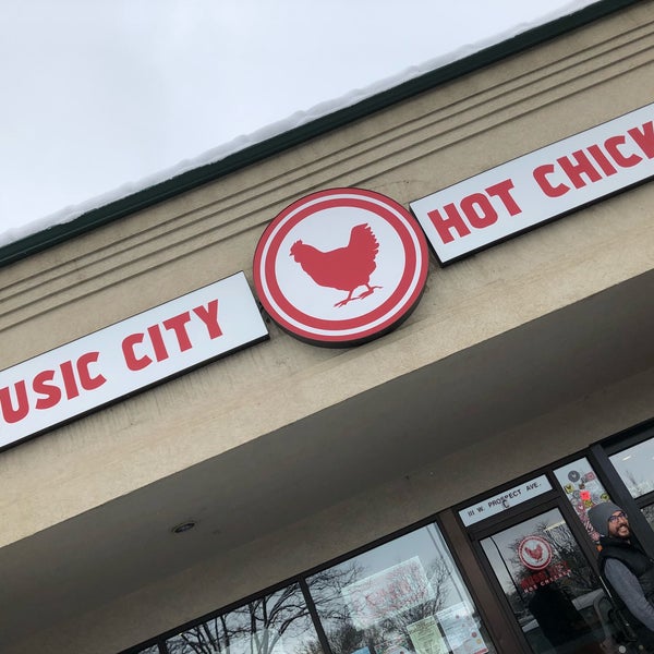 Das Foto wurde bei Music City Hot Chicken von Cosmo C. am 2/1/2018 aufgenommen