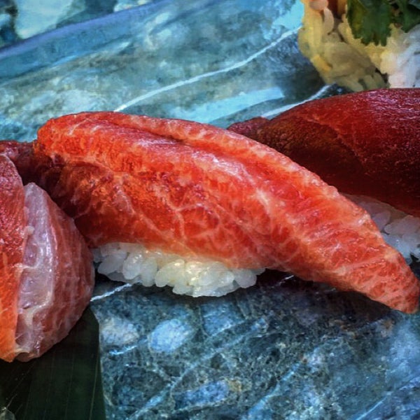 รูปภาพถ่ายที่ Banbu Sushi Bar &amp; Grill โดย Amanda H. เมื่อ 8/21/2016